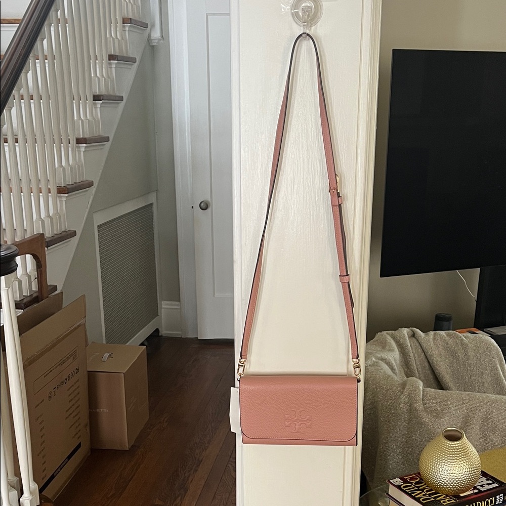 NWT Pink Pebble leather Tory Burch Crossbody Bag